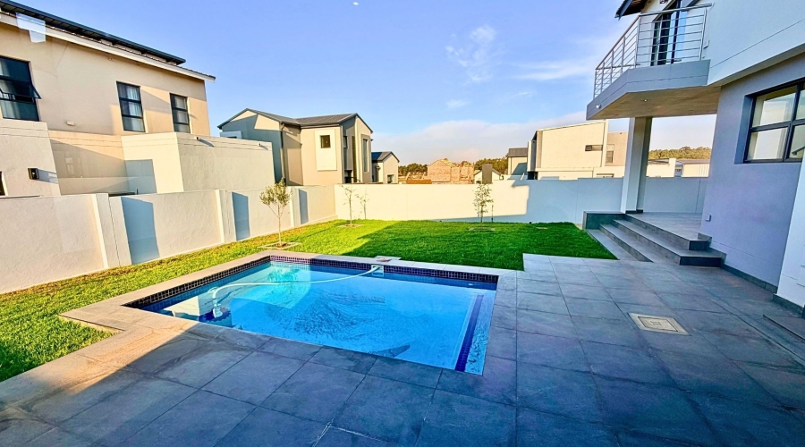 4 Bedroom Property for Sale in Fountainbrook Estate Gauteng
