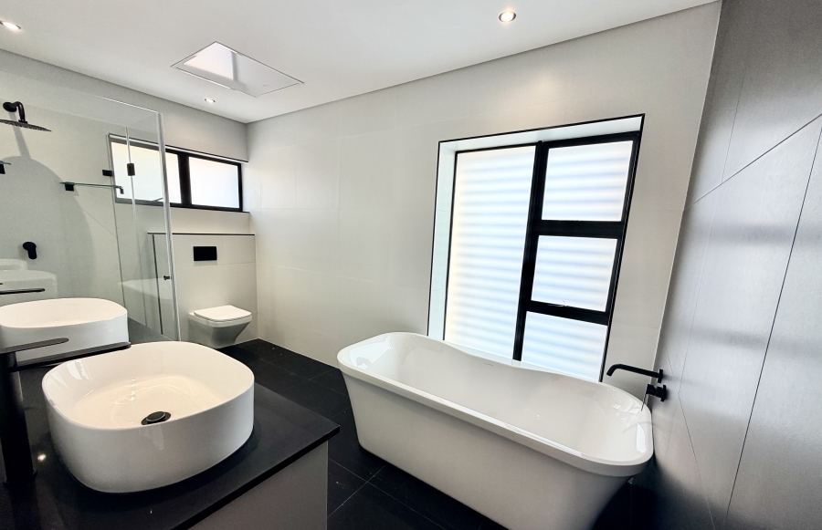 4 Bedroom Property for Sale in Fountainbrook Estate Gauteng