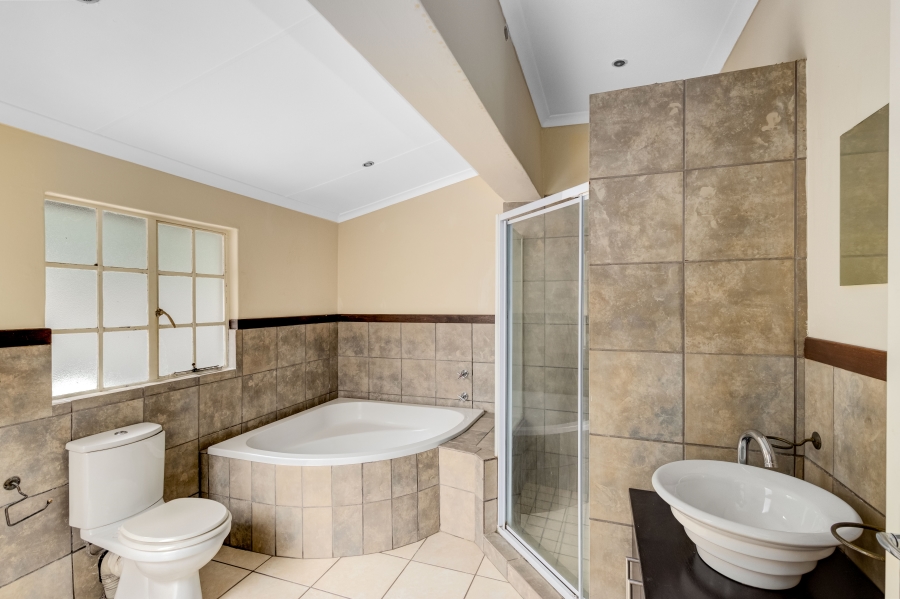 4 Bedroom Property for Sale in Chartwell Gauteng