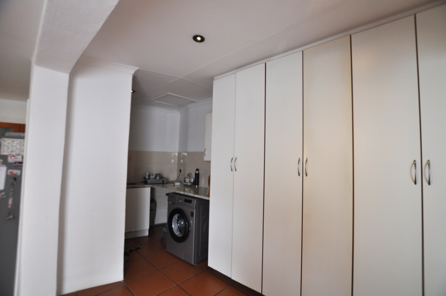4 Bedroom Property for Sale in Vorna Valley Gauteng