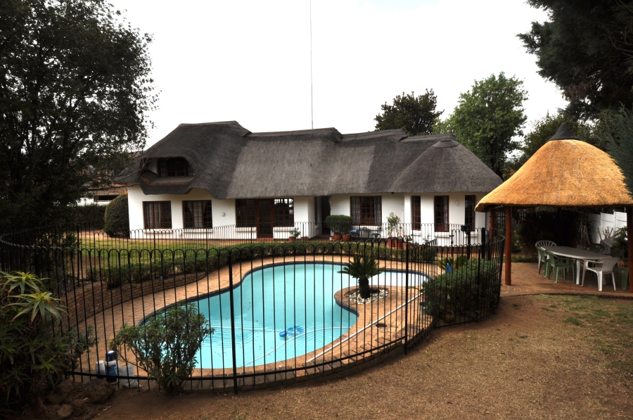 4 Bedroom Property for Sale in Vorna Valley Gauteng