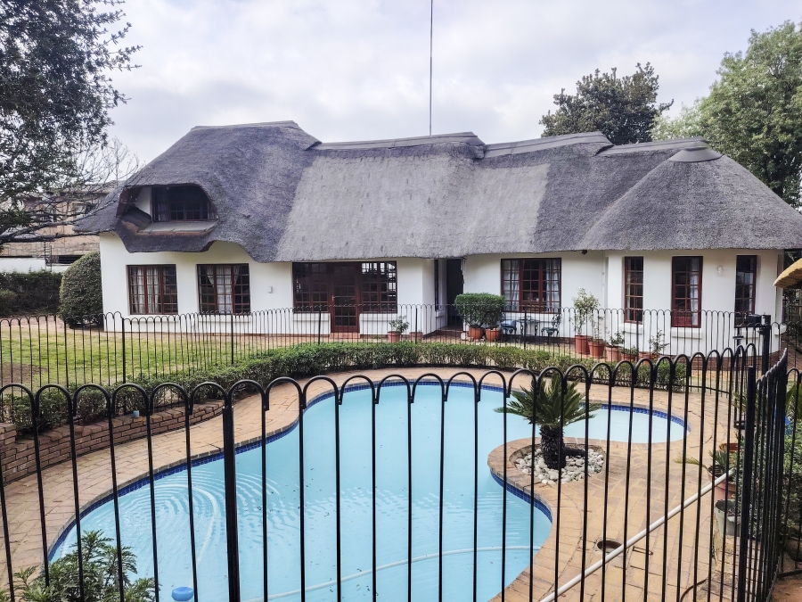 4 Bedroom Property for Sale in Vorna Valley Gauteng