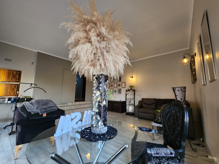 4 Bedroom Property for Sale in Vanderbijlpark SE 2 Gauteng