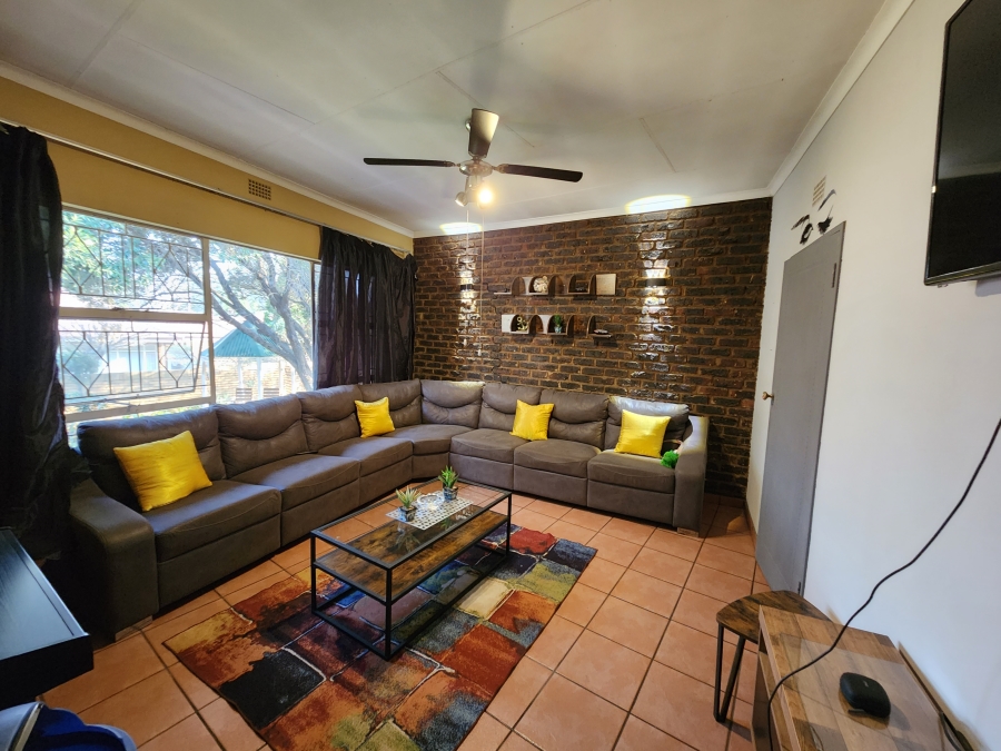 4 Bedroom Property for Sale in Vanderbijlpark SE 2 Gauteng