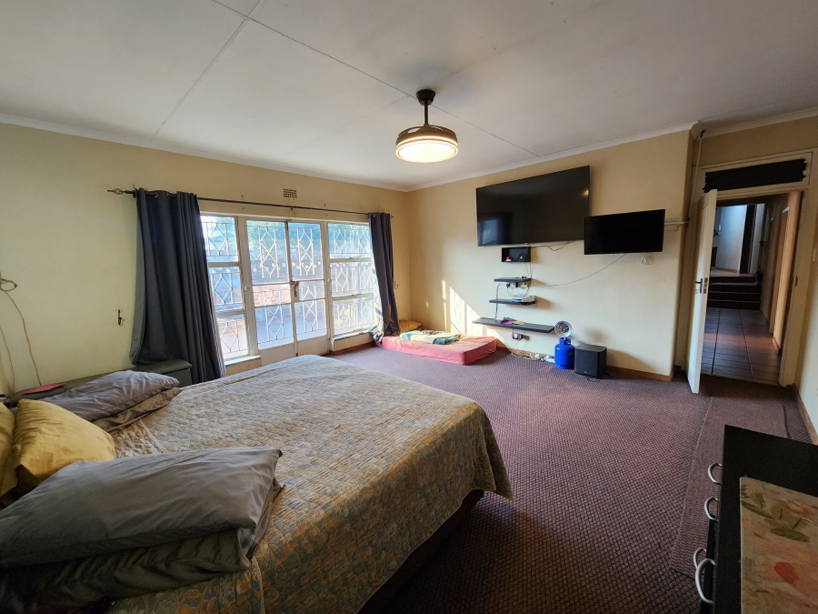 4 Bedroom Property for Sale in Vanderbijlpark SE 2 Gauteng