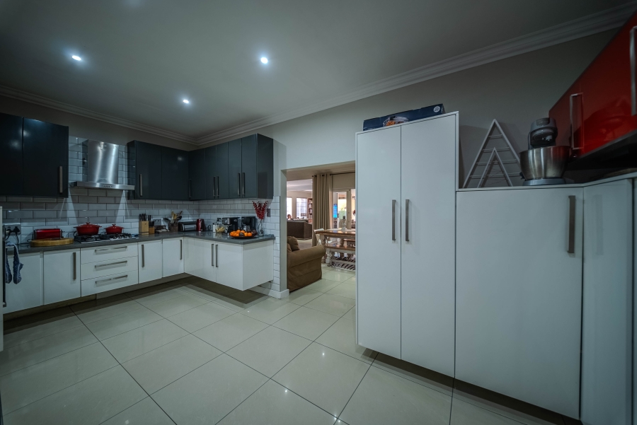 3 Bedroom Property for Sale in Constantia Park Gauteng