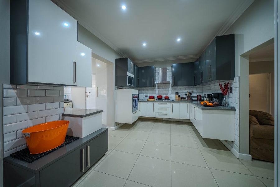 3 Bedroom Property for Sale in Constantia Park Gauteng