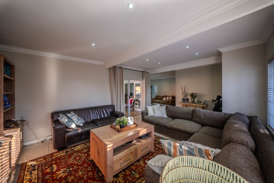 3 Bedroom Property for Sale in Constantia Park Gauteng