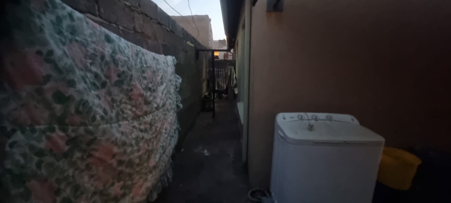 2 Bedroom Property for Sale in Fleurhof Gauteng