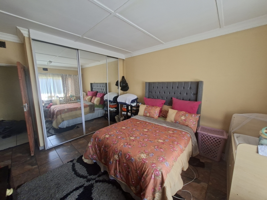 To Let 1 Bedroom Property for Rent in Lambton Gauteng