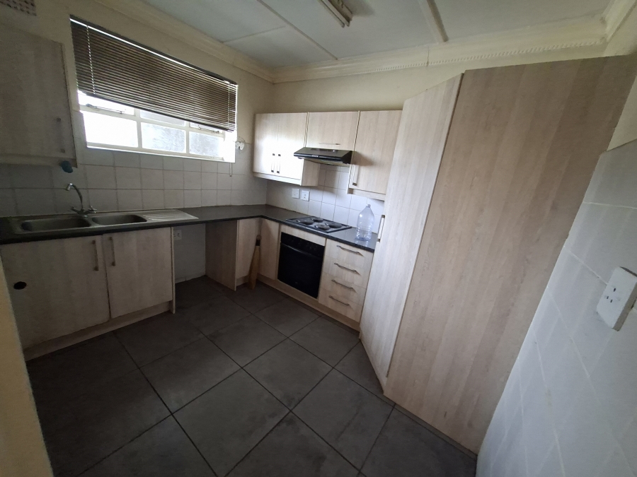 To Let 1 Bedroom Property for Rent in Lambton Gauteng