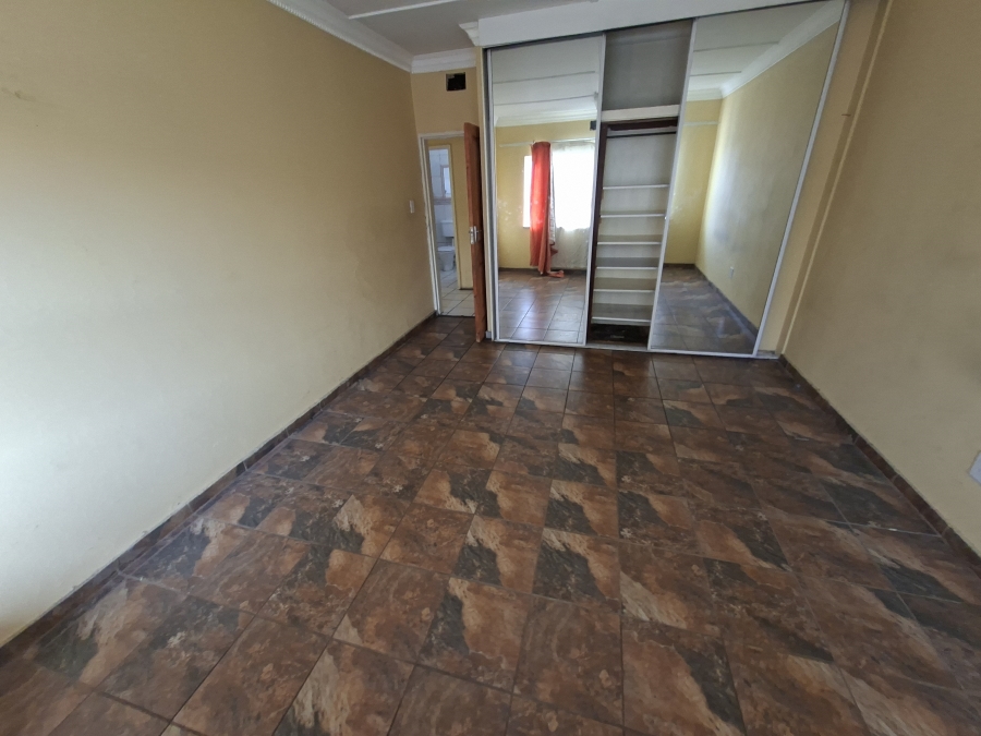 To Let 1 Bedroom Property for Rent in Lambton Gauteng
