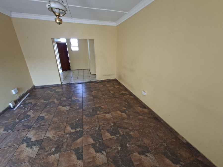 To Let 1 Bedroom Property for Rent in Lambton Gauteng