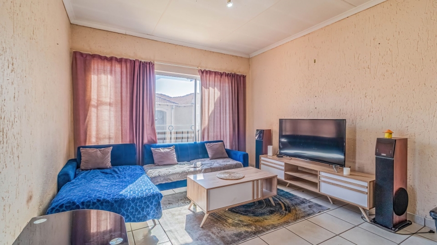 2 Bedroom Property for Sale in Ormonde View Gauteng