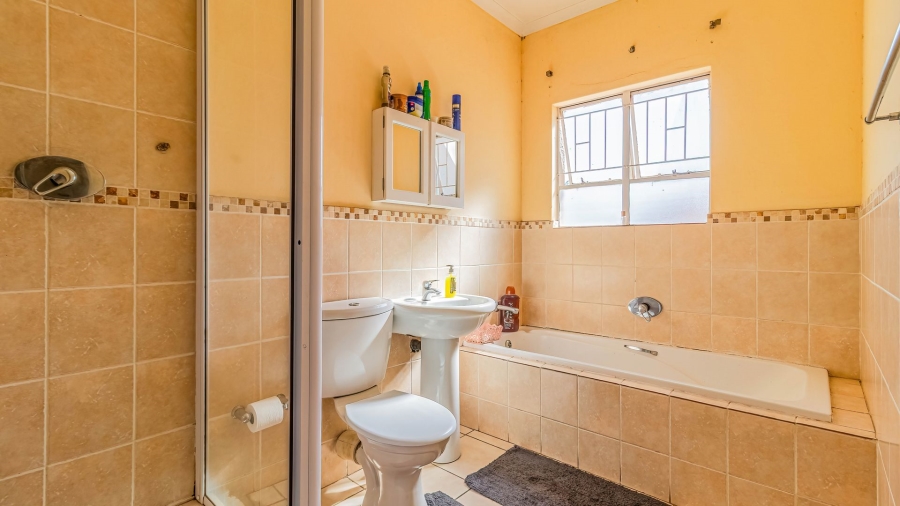 2 Bedroom Property for Sale in Ormonde View Gauteng