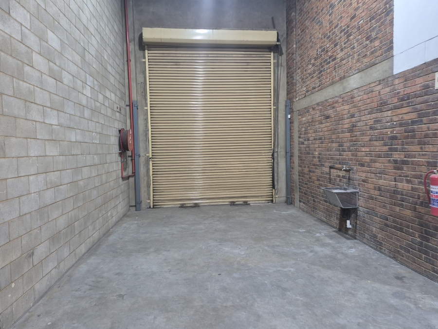 To Let Commercial Property for Rent in Linbro Park Gauteng