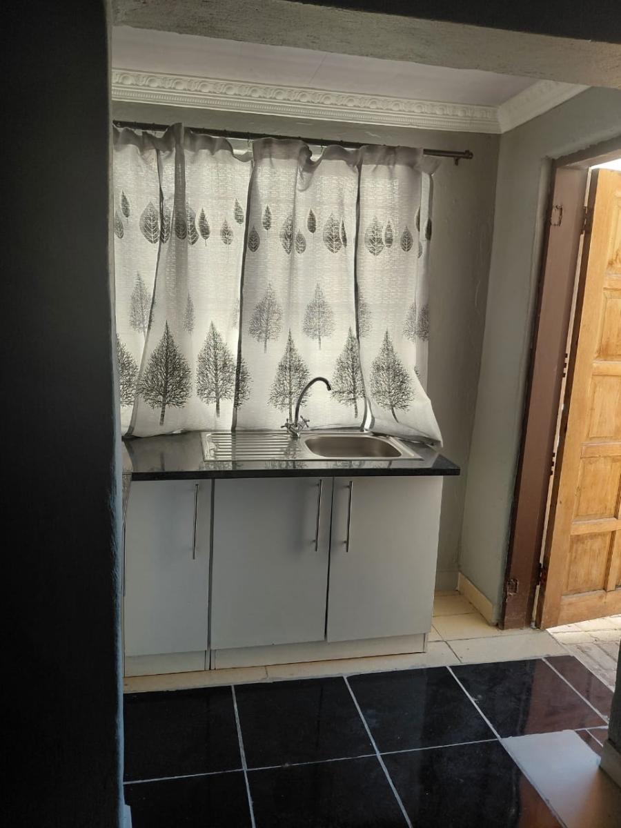 To Let 1 Bedroom Property for Rent in President Park Gauteng