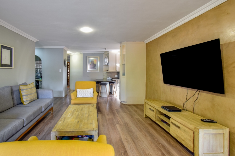3 Bedroom Property for Sale in Faerie Glen Gauteng
