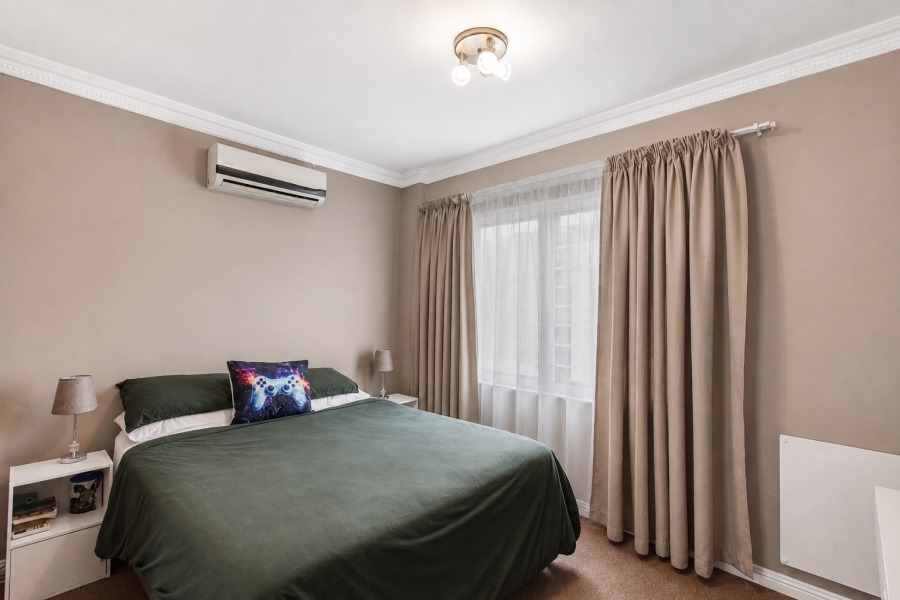3 Bedroom Property for Sale in Faerie Glen Gauteng