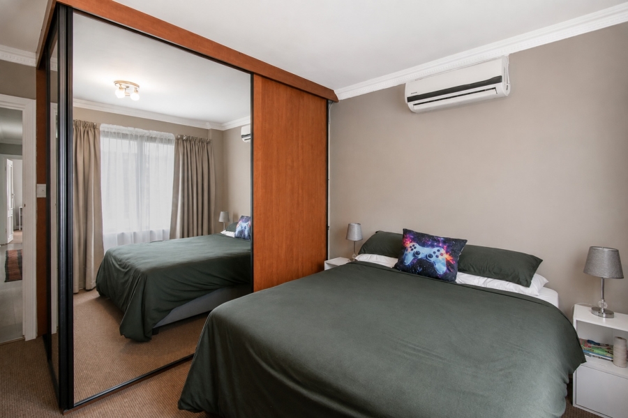3 Bedroom Property for Sale in Faerie Glen Gauteng
