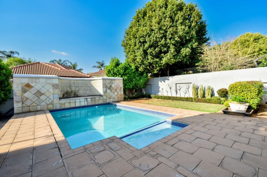 3 Bedroom Property for Sale in Faerie Glen Gauteng