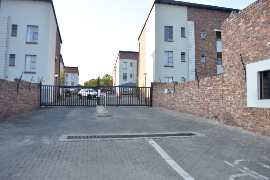 2 Bedroom Property for Sale in Amberfield Gauteng