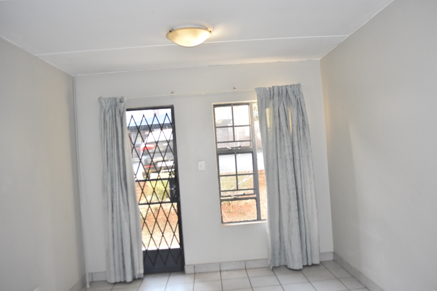 2 Bedroom Property for Sale in Amberfield Gauteng