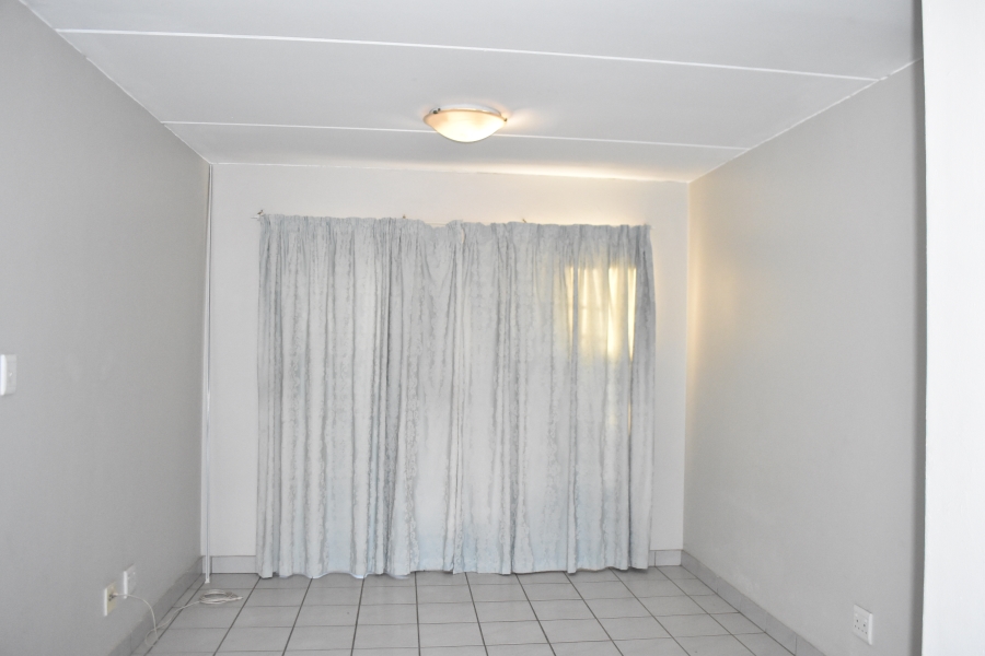 2 Bedroom Property for Sale in Amberfield Gauteng