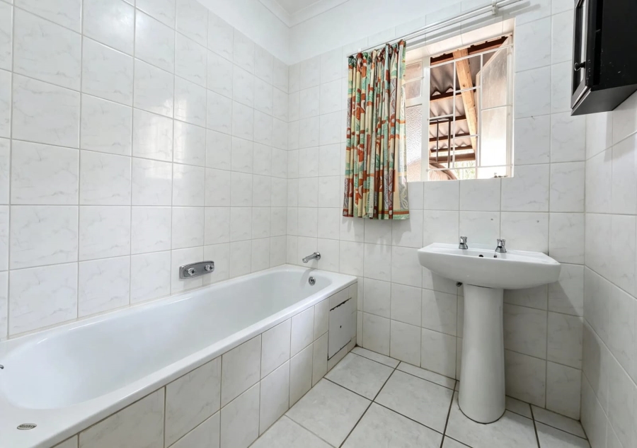 3 Bedroom Property for Sale in Ninapark Gauteng