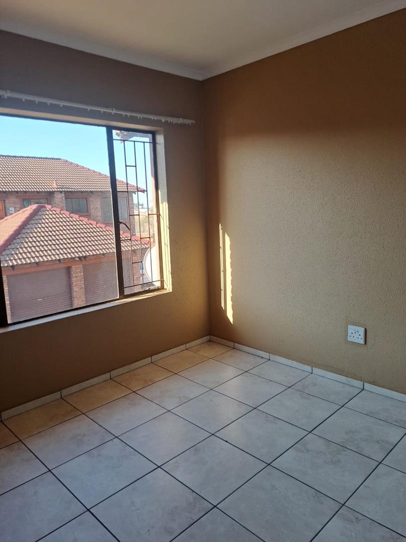 To Let 3 Bedroom Property for Rent in Edleen Gauteng