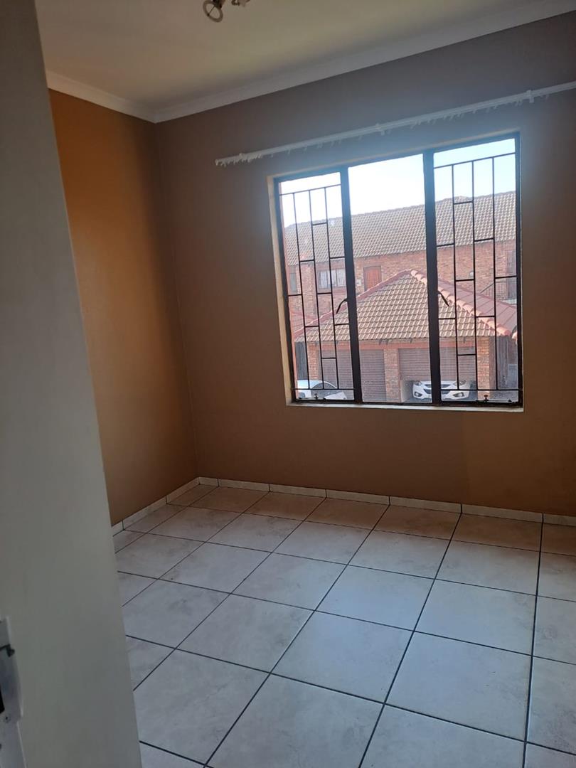 To Let 3 Bedroom Property for Rent in Edleen Gauteng