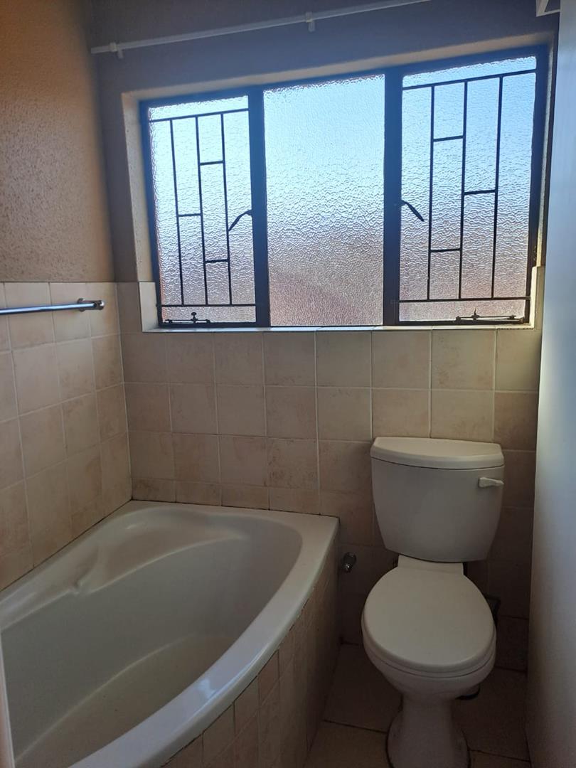 To Let 3 Bedroom Property for Rent in Edleen Gauteng
