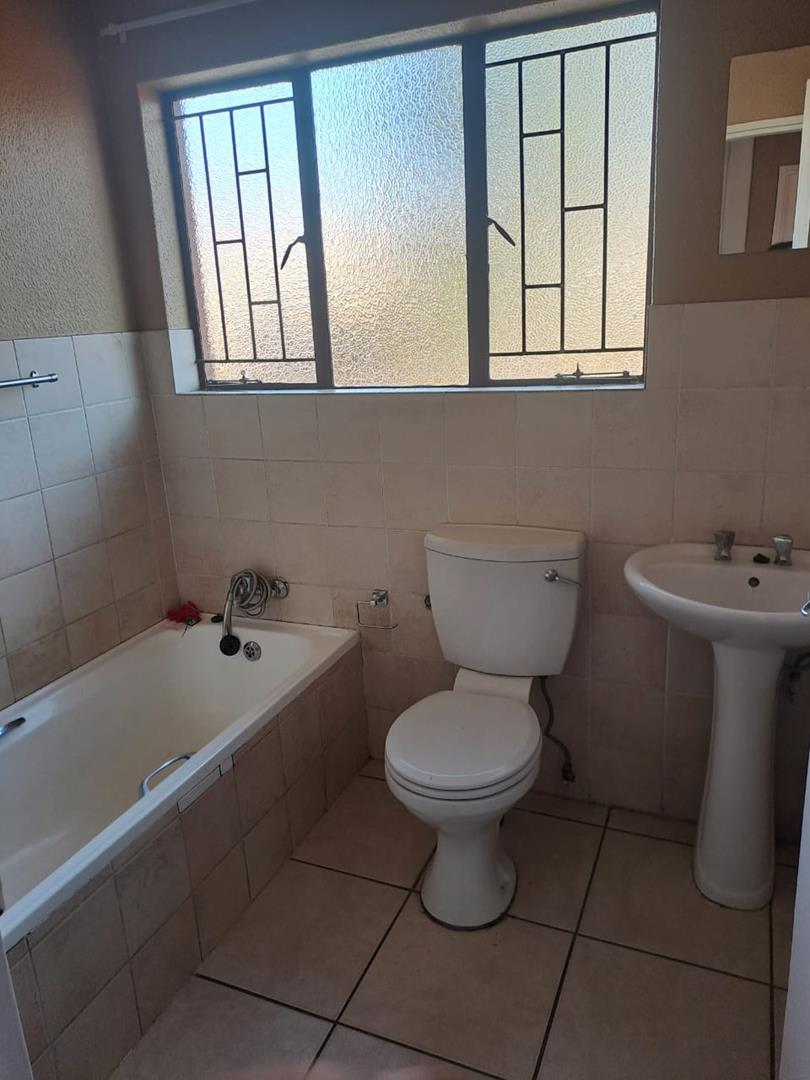 To Let 3 Bedroom Property for Rent in Edleen Gauteng
