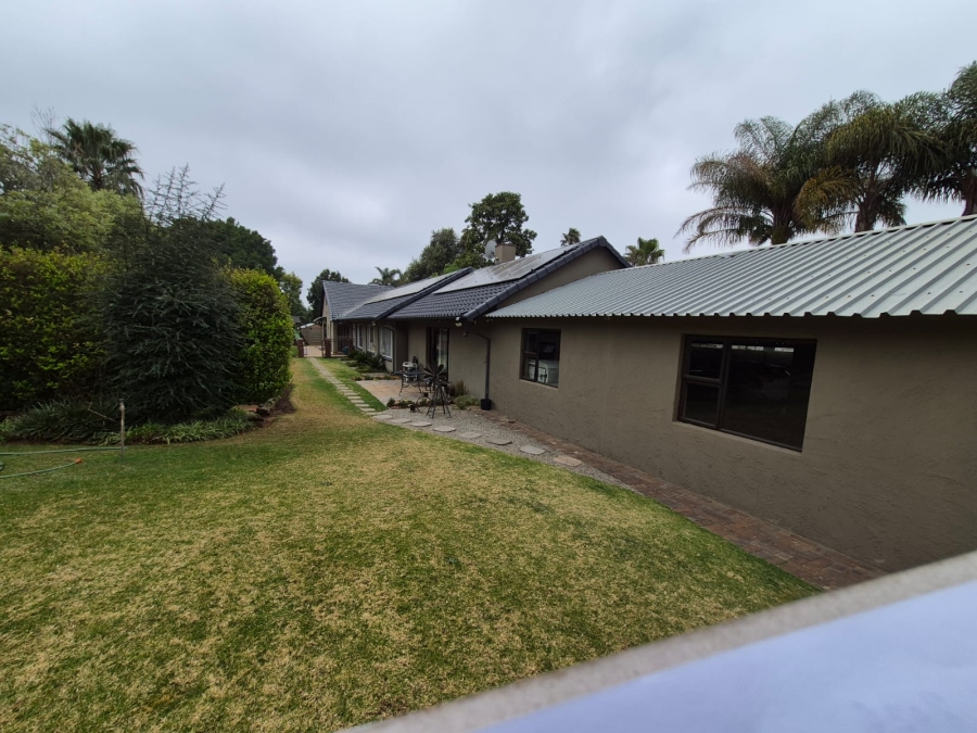5 Bedroom Property for Sale in Terenure Gauteng