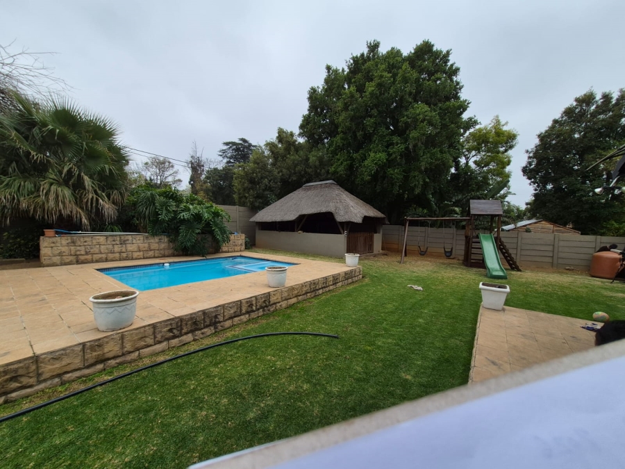 5 Bedroom Property for Sale in Terenure Gauteng