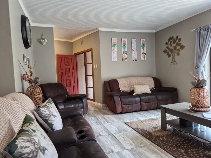 5 Bedroom Property for Sale in Terenure Gauteng