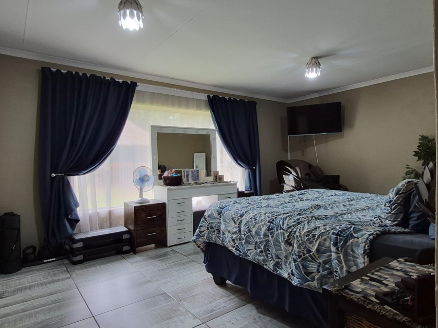 5 Bedroom Property for Sale in Terenure Gauteng