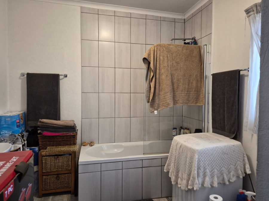5 Bedroom Property for Sale in Terenure Gauteng