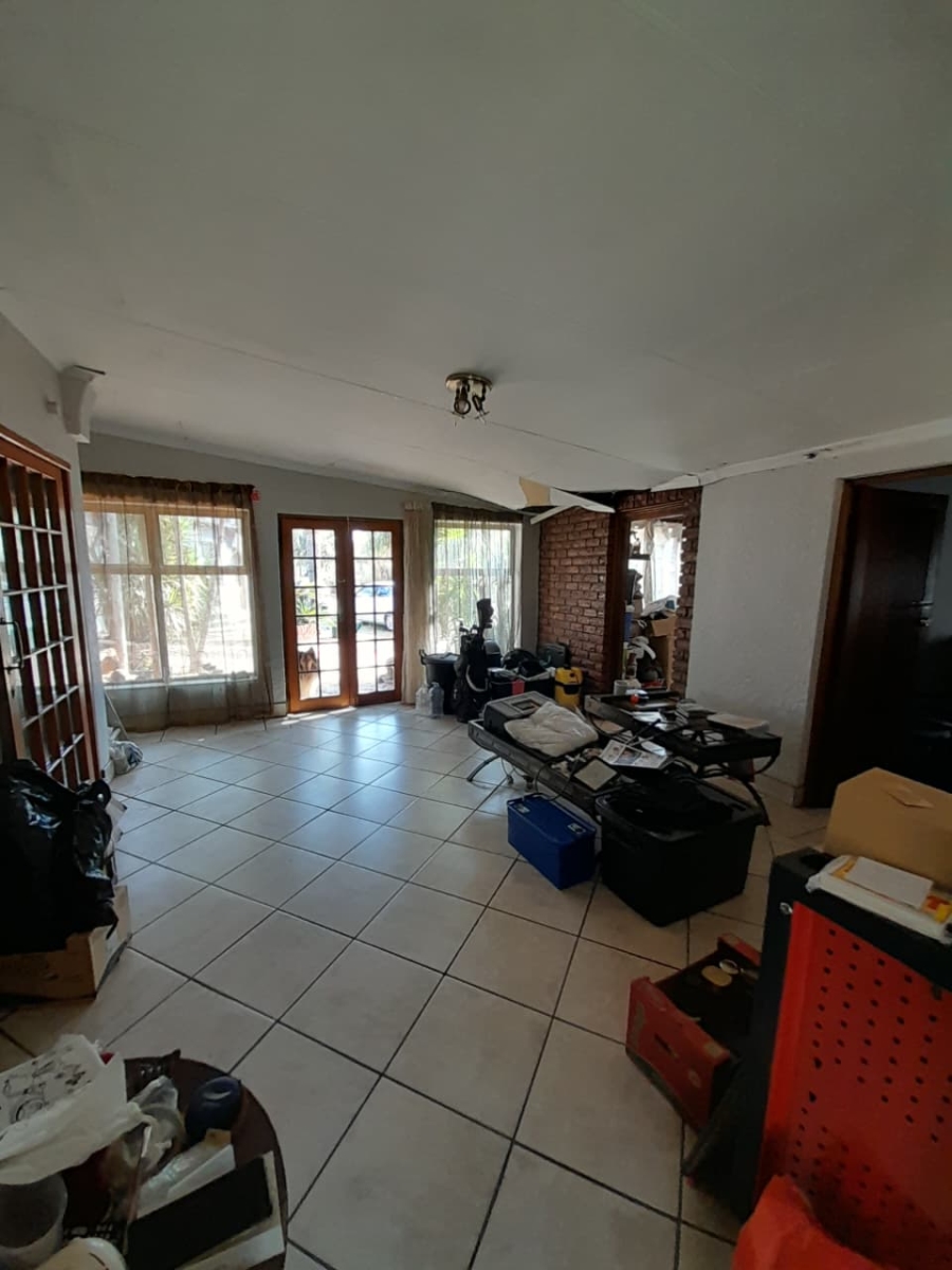 4 Bedroom Property for Sale in Krugersrus Gauteng