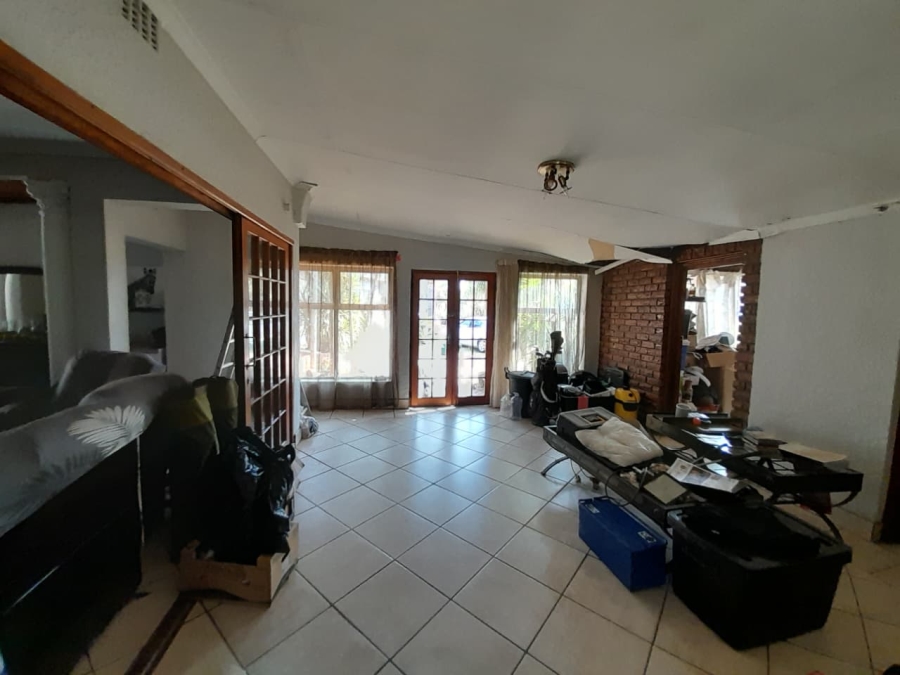4 Bedroom Property for Sale in Krugersrus Gauteng