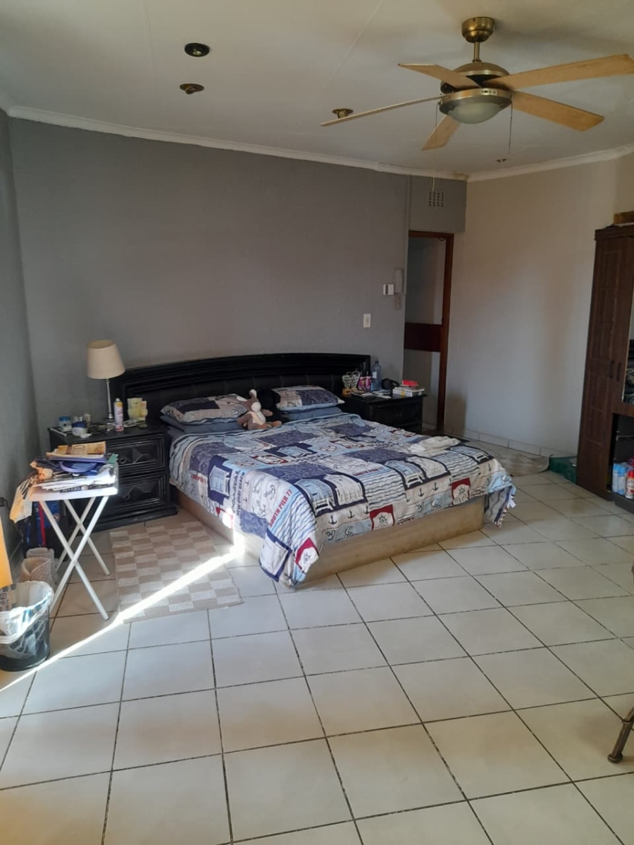 4 Bedroom Property for Sale in Krugersrus Gauteng