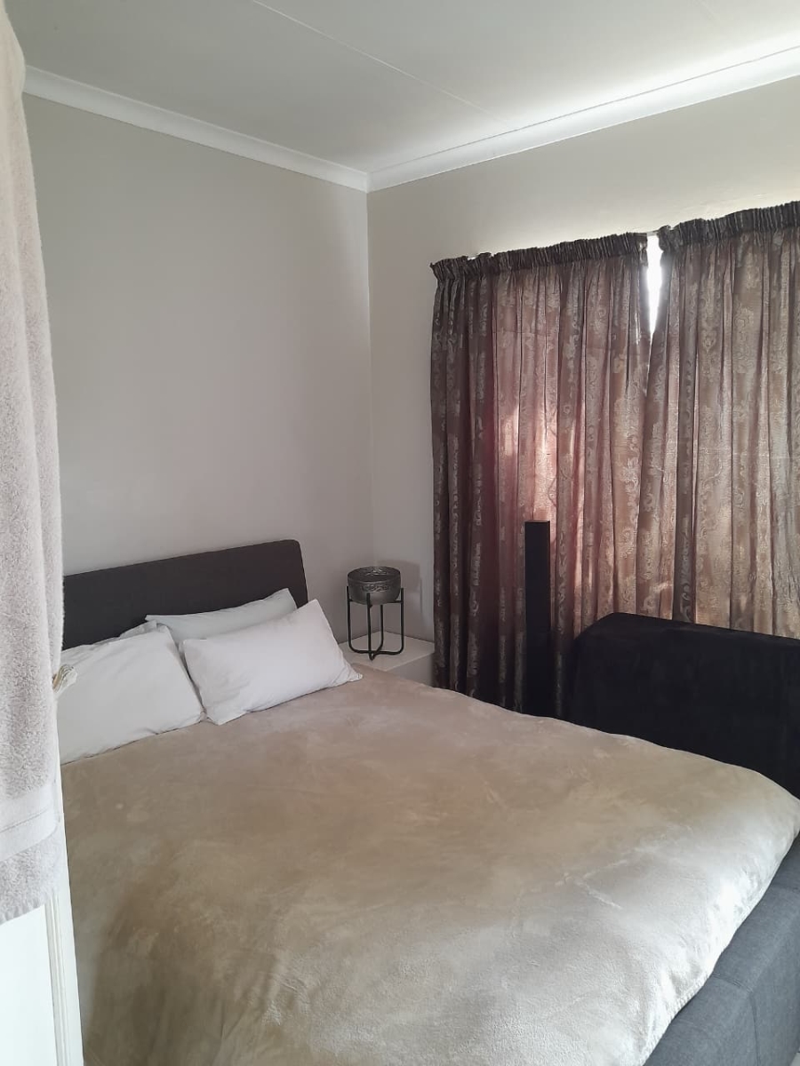 4 Bedroom Property for Sale in Krugersrus Gauteng