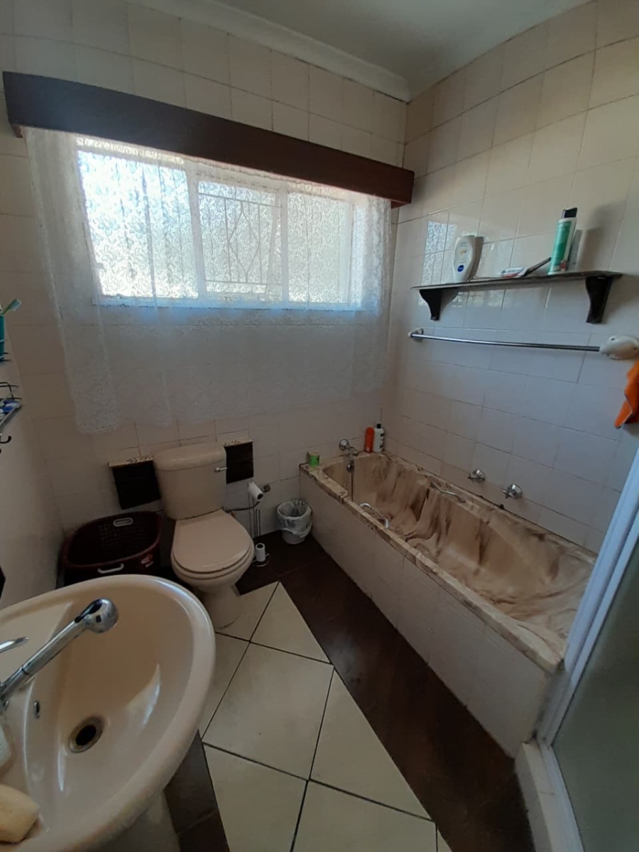 4 Bedroom Property for Sale in Krugersrus Gauteng