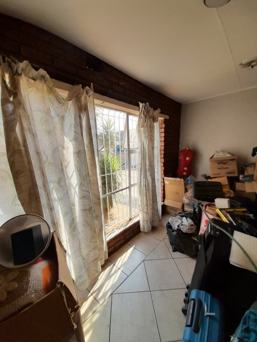 4 Bedroom Property for Sale in Krugersrus Gauteng