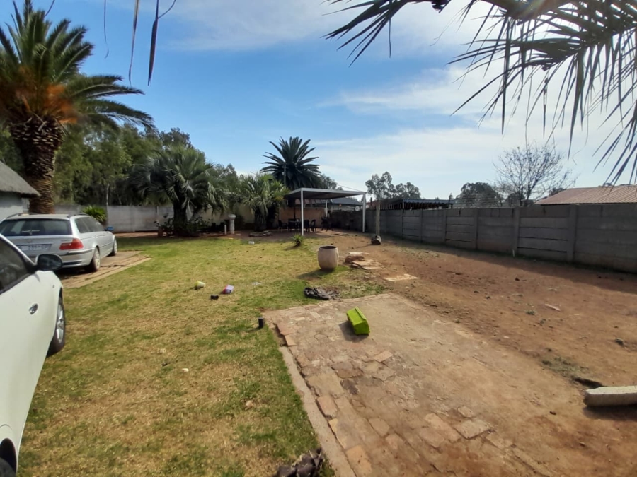 4 Bedroom Property for Sale in Krugersrus Gauteng
