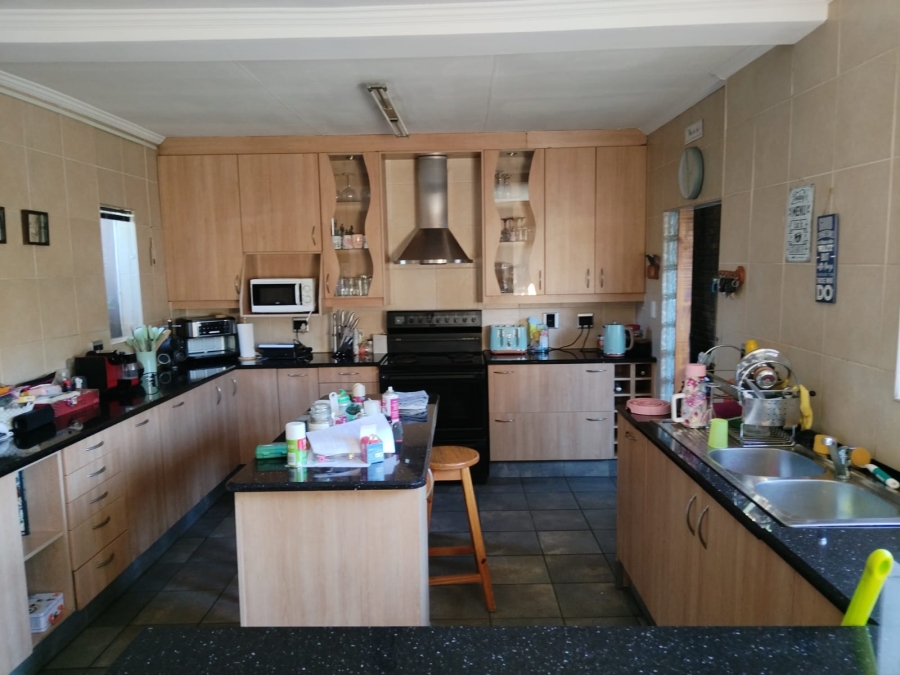 4 Bedroom Property for Sale in Croydon Gauteng