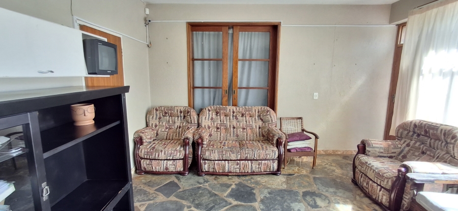 5 Bedroom Property for Sale in Pretoria Gardens Gauteng