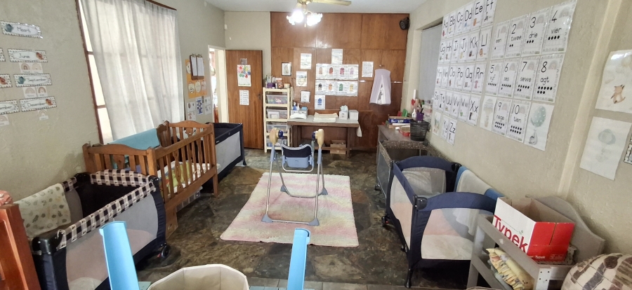 5 Bedroom Property for Sale in Pretoria Gardens Gauteng