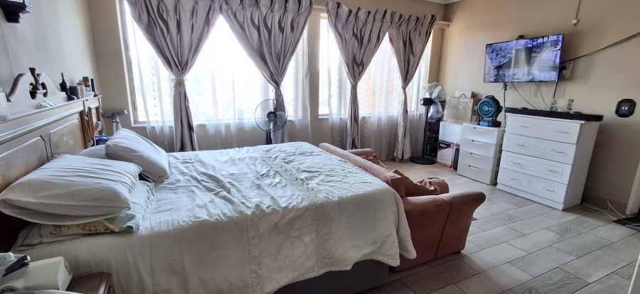 5 Bedroom Property for Sale in Pretoria Gardens Gauteng