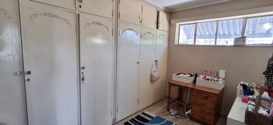 5 Bedroom Property for Sale in Pretoria Gardens Gauteng